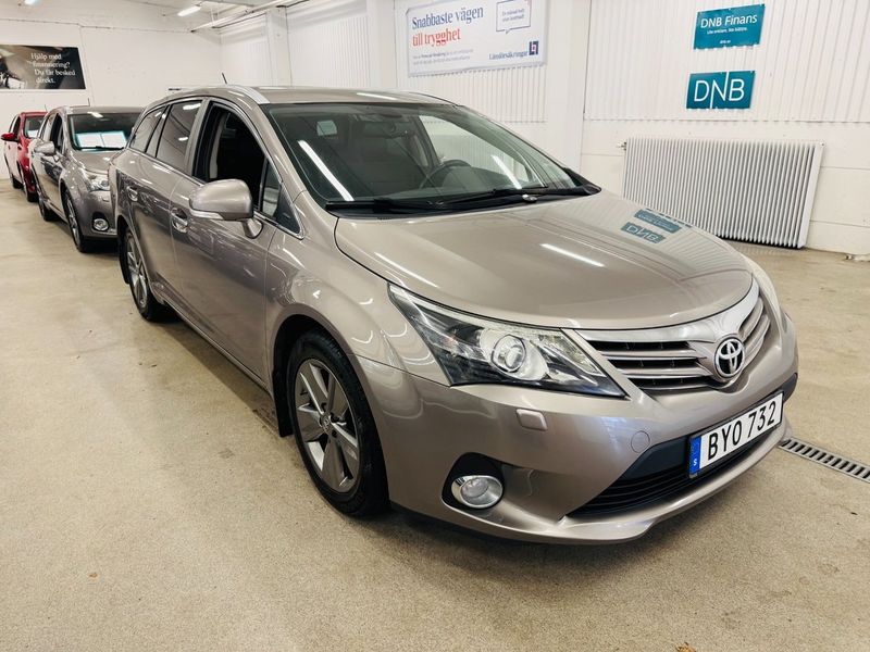 Toyota Avensis bild 13