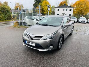 Toyota Avensis bild 2