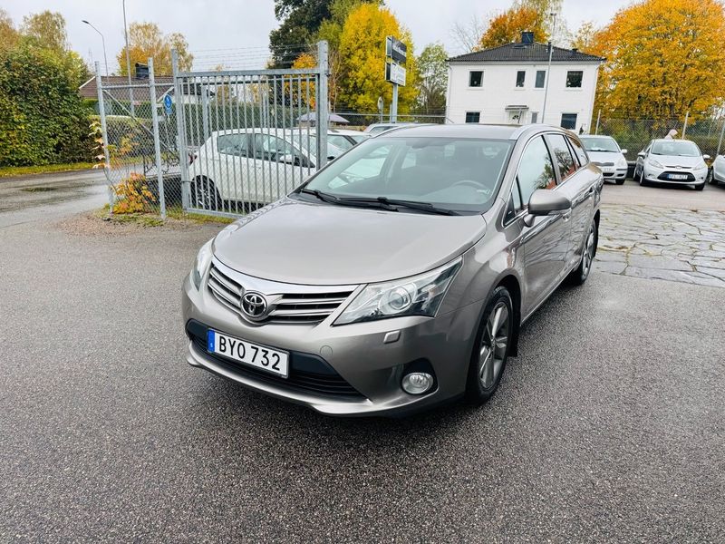 Toyota Avensis bild 2