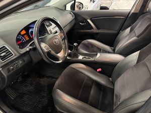 Toyota Avensis bild 20