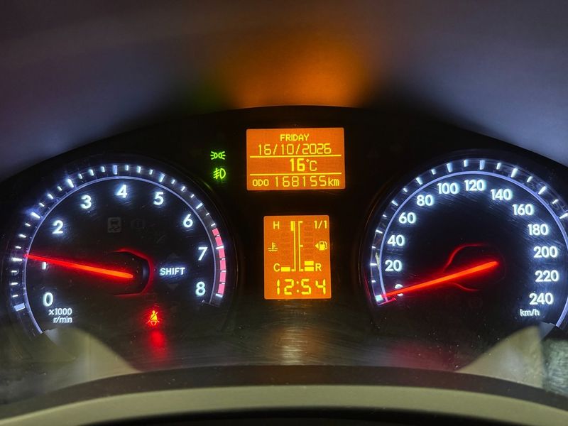 Toyota Avensis bild 21