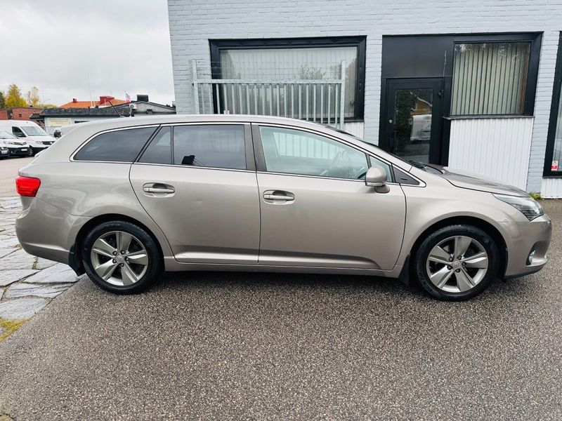 Toyota Avensis bild 10