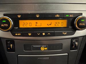 Toyota Avensis bild 23