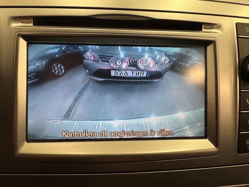 Toyota Avensis bild 25
