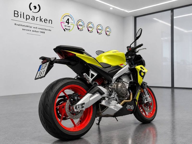 Aprilia Tuono bild 2