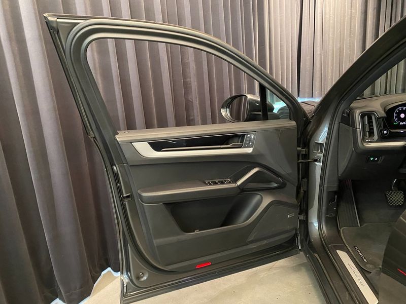 Porsche Cayenne bild 28