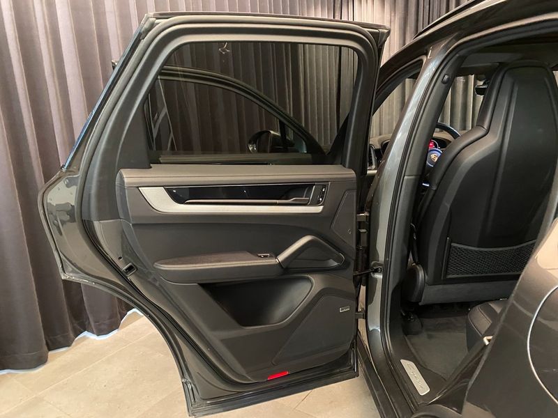 Porsche Cayenne bild 33