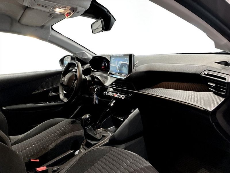 Peugeot 208 bild 12