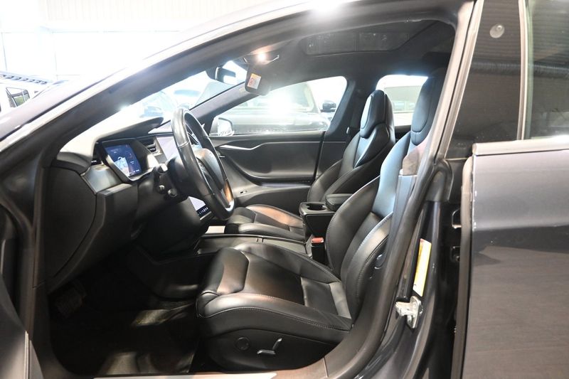 Tesla Model S bild 8