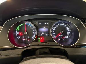 Volkswagen Passat bild 11