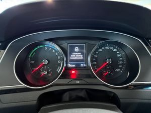 Volkswagen Passat bild 18