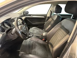 Volkswagen Passat bild 8
