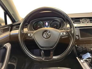 Volkswagen Passat bild 10