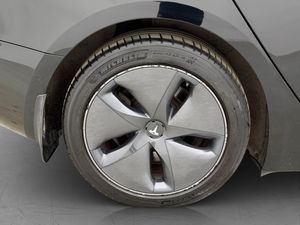 Tesla Model 3 bild 35