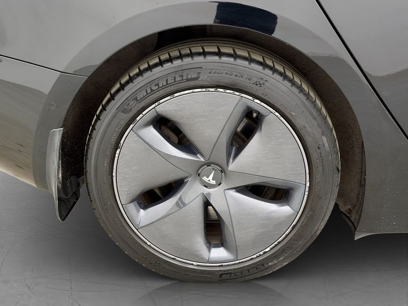 Tesla Model 3 bild 35