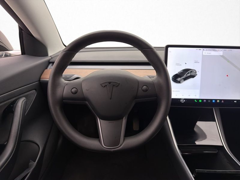 Tesla Model 3 bild 11