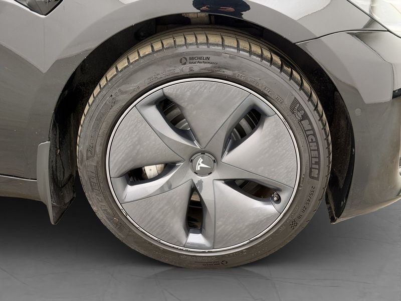 Tesla Model 3 bild 36