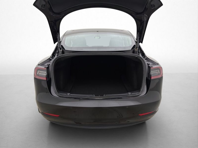 Tesla Model 3 bild 9