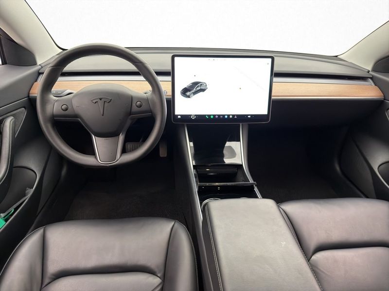 Tesla Model 3 bild 17