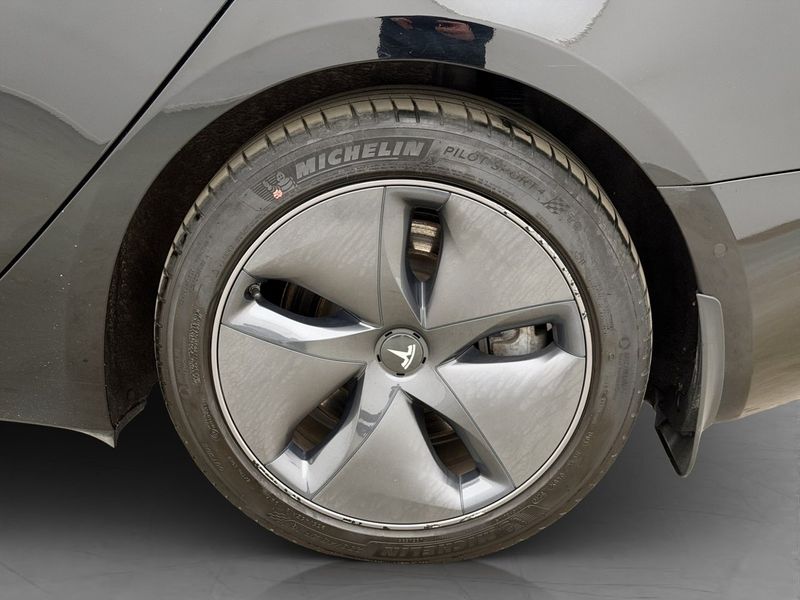 Tesla Model 3 bild 34