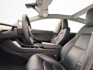 Tesla Model 3 bild 12