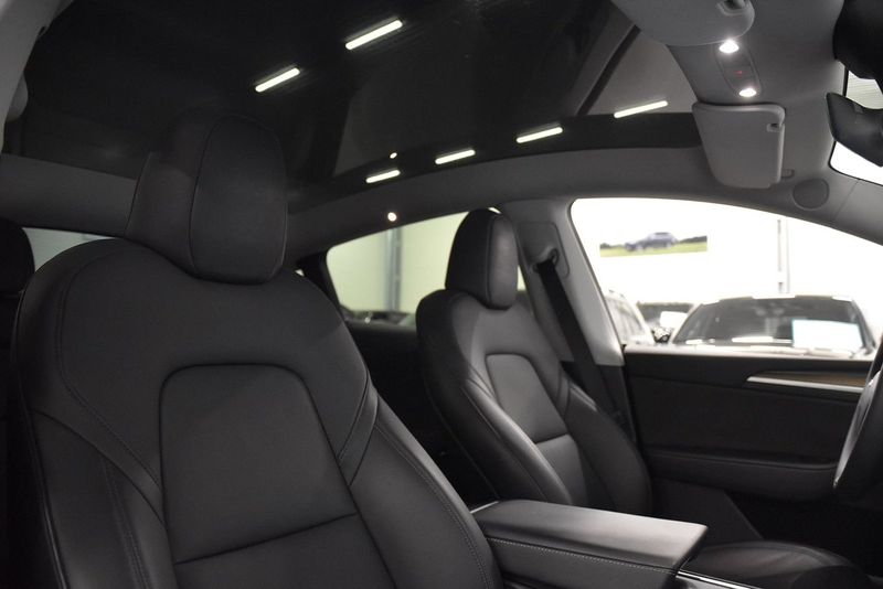 Tesla Model Y bild 13