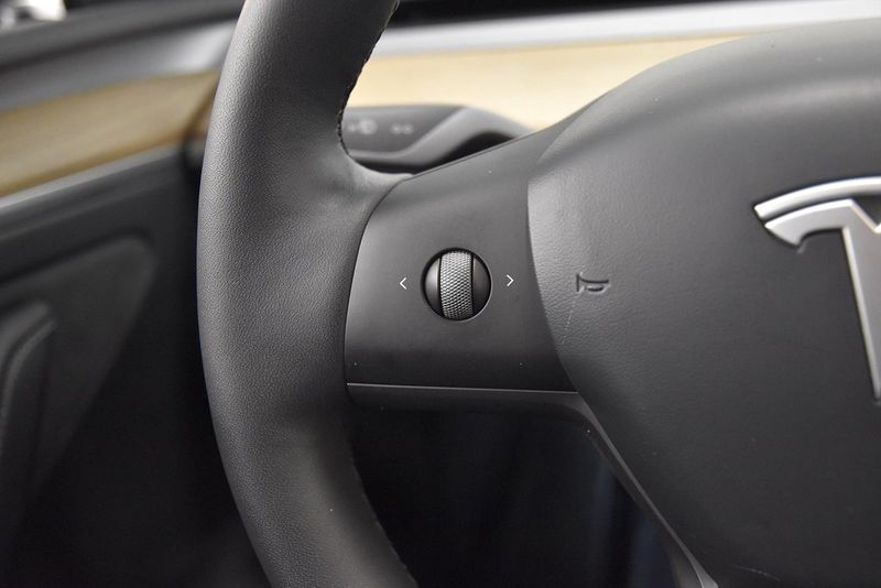 Tesla Model Y bild 10