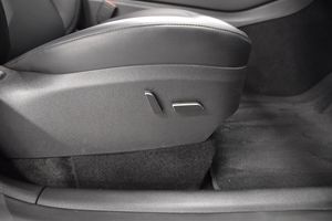 Tesla Model Y bild 15