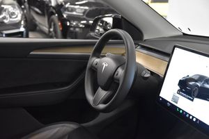 Tesla Model Y bild 9