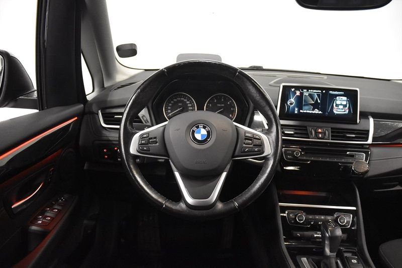 BMW 220 bild 2