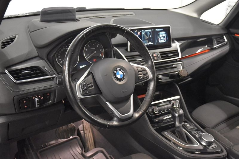 BMW 220 bild 9