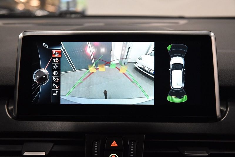 BMW 220 bild 18