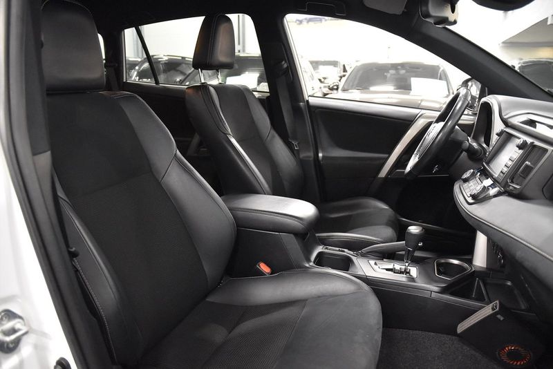 Toyota RAV4 bild 12