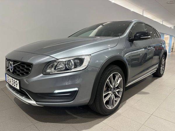Volvo V60 Cross Country D3 Summum / Parkeringssensor bak... - 2017