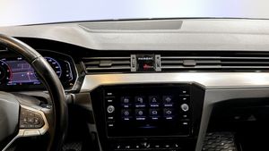 Volkswagen Passat bild 9