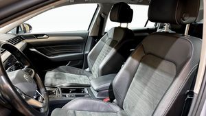 Volkswagen Passat bild 8