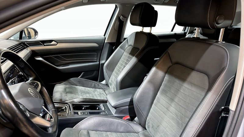 Volkswagen Passat bild 8