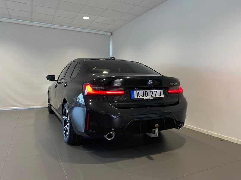 BMW 330 bild 10