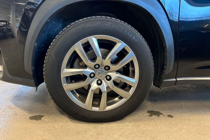 Lexus NX bild 4