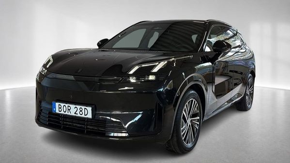 Lynk & Co 08 Core PHEV - 2025