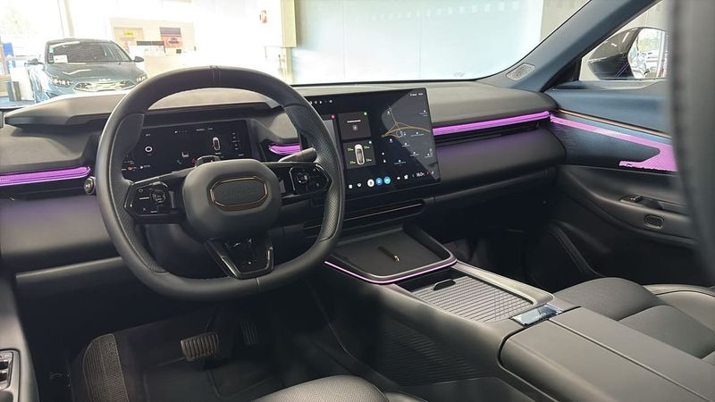 Lynk & Co 08 bild 10