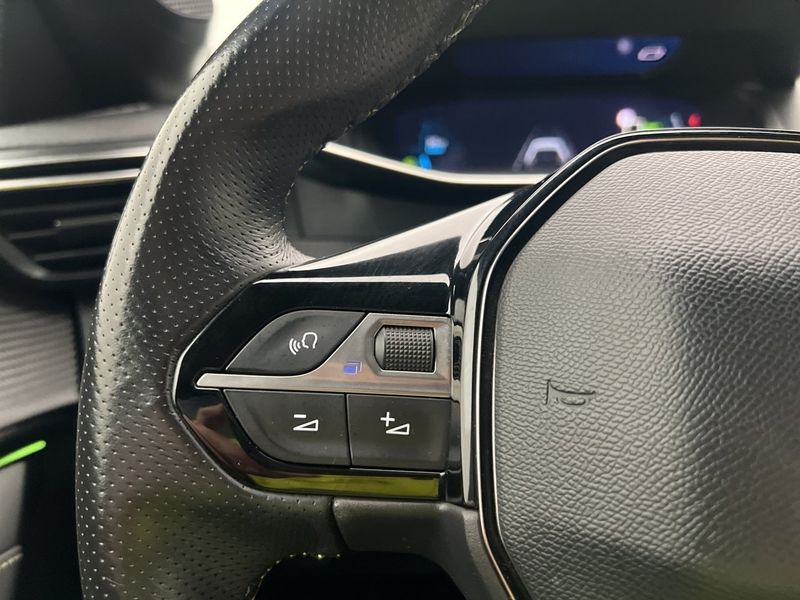 Peugeot e-208 bild 18