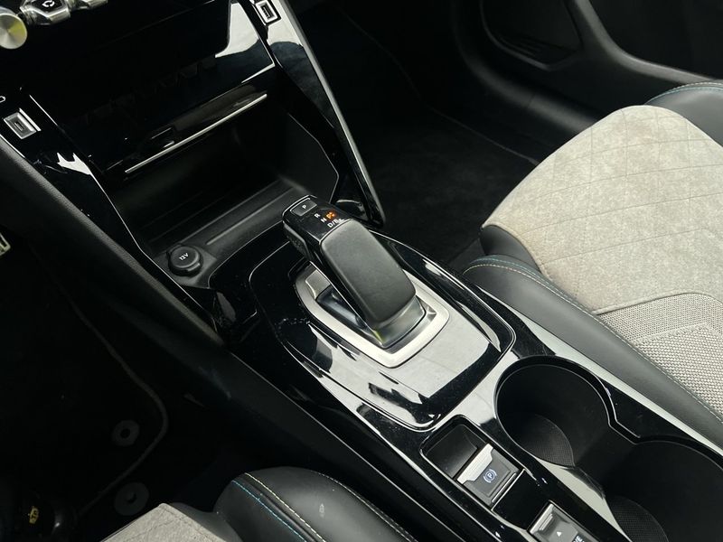 Peugeot e-208 bild 11