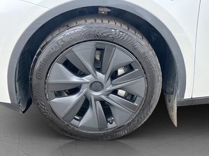 Tesla Model Y bild 27