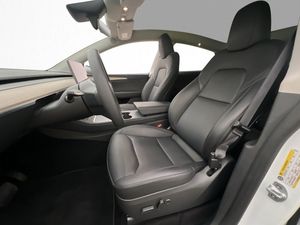 Tesla Model Y bild 11
