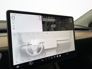 Tesla Model Y bild 18
