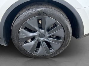 Tesla Model Y bild 28