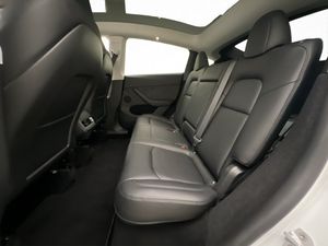 Tesla Model Y bild 23