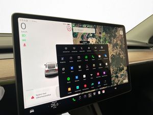 Tesla Model Y bild 17