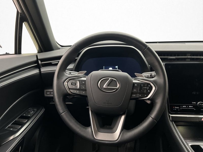 Lexus LBX bild 15